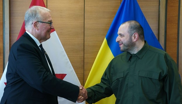 Canadian, Ukrainian defense ministers meet in Ottawa
