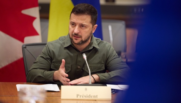 Zelensky pide al mundo que luche contra la desinformación rusa