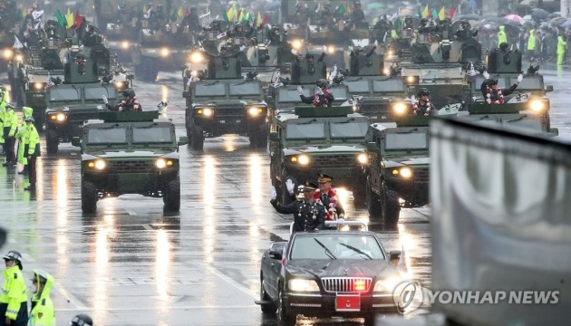 У Південній Кореї вперше за 10 років провели військовий парад