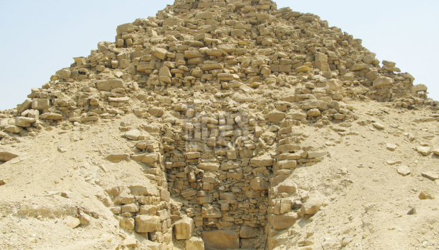 В Єгипті виявили вісім сховищ у піраміді Сахура