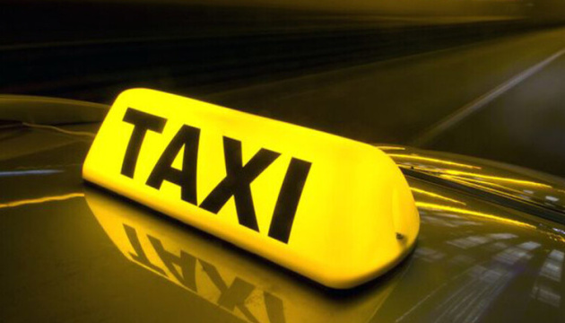 В українському представництві всесвітньо відомого бренду таксі викрили податкову схему