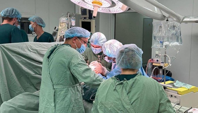 У Києві зробили операцію з пересадки серця 12-річній дитині