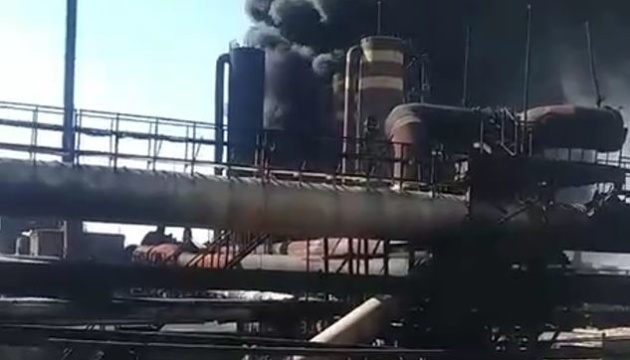 Guerre en Ukraine : Un incendie déclenché par une frappe russe contre la cokerie d’Avdiivka 