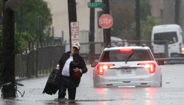 У Нью-Йорку оголосили надзвичайний стан через сильні зливи