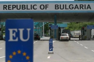 Болгарія закриває в'їзд для автомобілів із російськими номерами