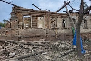 Росіяни вдарили по Куп’янську керованою авіабомбою - пошкоджені будинки та машини