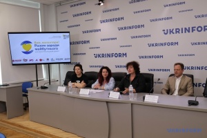 Культурно-мистецький проєкт задля підтримки волонтерів втілили у Харкові
