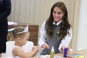 Kate Middleton meets with Ukrainian refugees in Britain