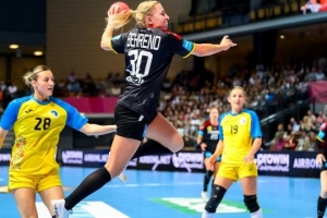 Жіноча збірна України з гандболу стартувала з поразки у кваліфікації до Євро-2024