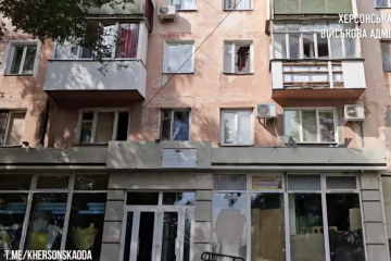 Shelling in Dniprovsky district of Kherson: windows in high-rise building shattered, one injured
