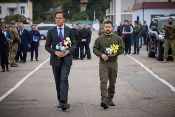 Head of State honors memory of fallen soldiers of Ukraine’s Naval Forces in Odesa