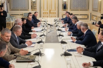 Selenskyj trifft sich mit Premierminister Rumäniens