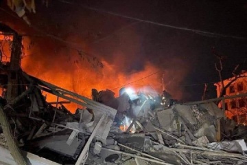 Sechs Tote und 14 Verletzte bei Raketenangriff auf Verteilzentrum von Nova Post bei Charkiw, Rettungsarbeiten beendet