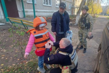 12 Kinder aus Bezirk Kupjansk in Region Charkiw evakuiert