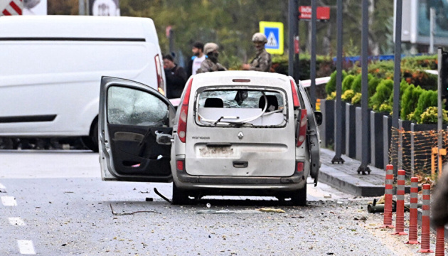 В Анкарі стався вибух біля будівлі МВС, двоє терористів загинули