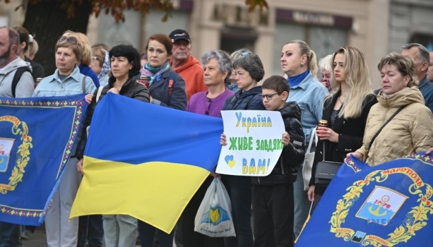 Україна вшанує 1 жовтня загиблих захисників загальнонаціональною хвилиною мовчання - Зеленський