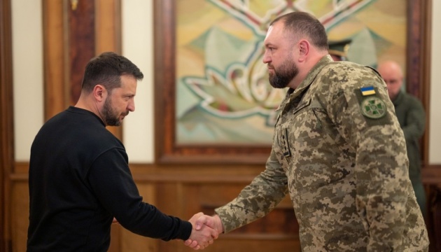 Zelensky presents new shoulder boards to Ukrainian military and law enforcement officers