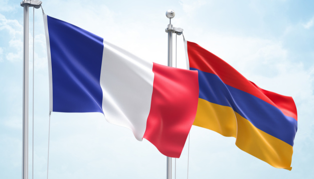 Франція закликає розробити європейський план підтримки незалежної Вірменії