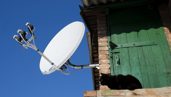 У Малій Білозерці на Запоріжжі загарбники масово вилучають антени та супутникові тарілки