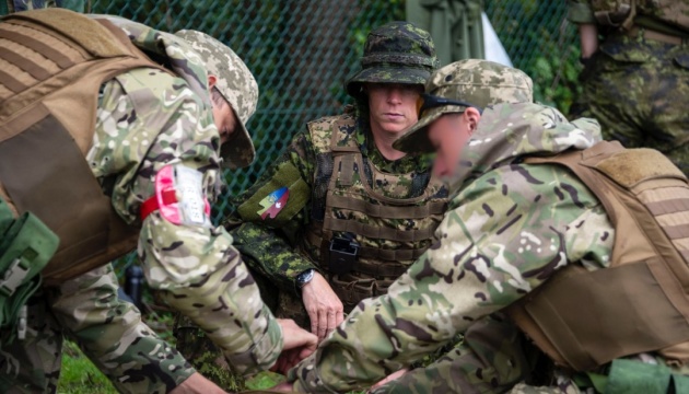 Канадські військові показали, як навчають українських бійців тактичної медицини