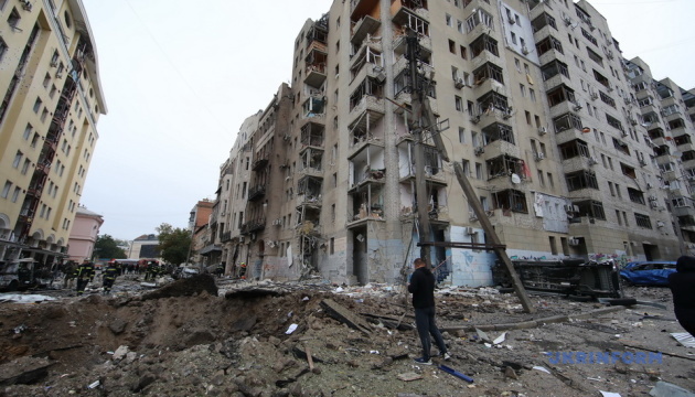Внаслідок ракетних ударів по Харкову пошкоджені 25 будинків