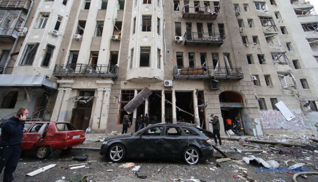 У Харкові через ранкові ракетні удари пошкоджені 72 будівлі