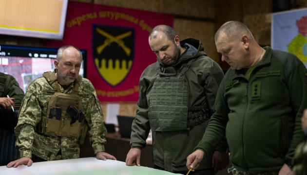 Defense minister visits command post of 92nd separate mechanized brigade