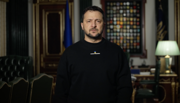 Zelensky felicita por la Pascua católica: Que todas las oraciones de protección contra el mal sean escuchadas