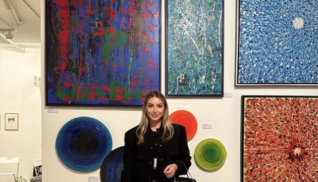 Українська художниця взяла участь у престижній міжнародній виставці в Лондоні