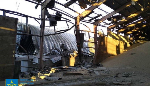 Ворог атакував Одещину дронами: пошкоджена припортова інфраструктура і житлові будинки
