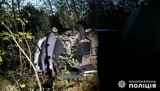 На Миколаївщині зіткнулися вантажівка й мікроавтобус, є загиблі та травмовані