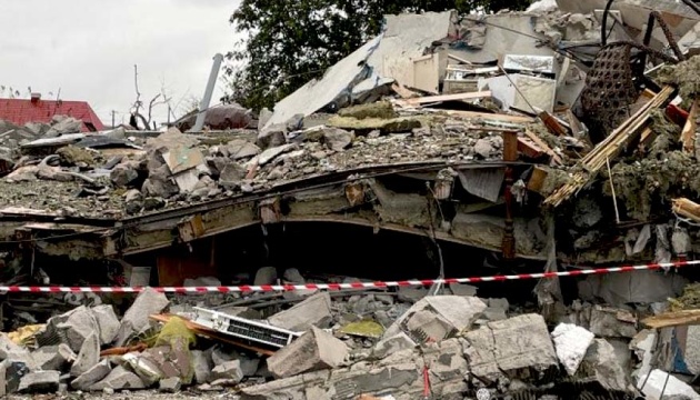 У Миргороді внаслідок нічного обстрілу пошкоджені 50 будинків та квартир