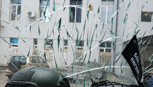 Guerre en Ukraine : Deux femmes blessées après une frappe russe sur Kherson 