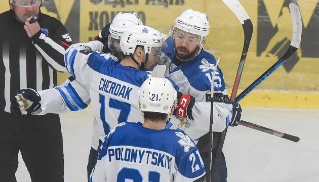«Сокіл» здолав «Дніпро» в чемпіонаті України з хокею