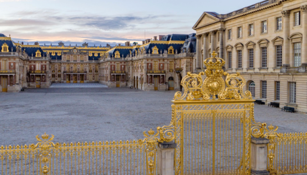 Версальський палац евакуюють ушосте за останній тиждень