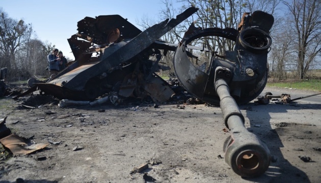 Paratroopers destroy five enemy tanks, four IFVs in battle in Donetsk region 