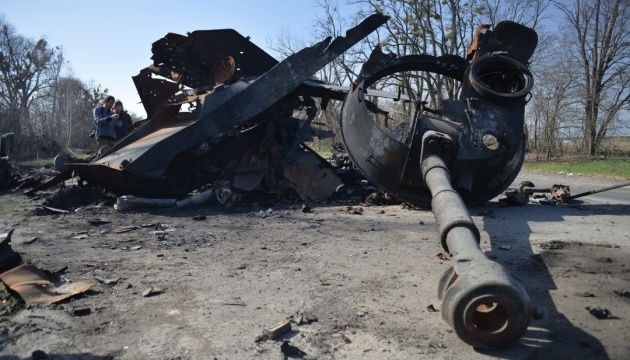 Donezk: Luftlande-Soldaten zerstören in Gefecht fünf Kampfpanzer und vier Schützenpanzer