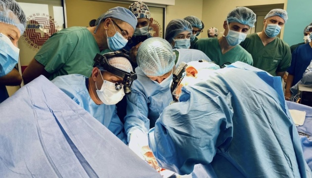 В Україні вперше провели трансплантацію комплексу серце-легені