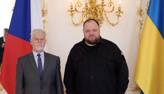 Стефанчук обговорив із президентом Чехії оборонні потреби України