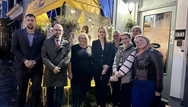 Посол у Нідерландах зустрівся з українцями в місті Гронінген
