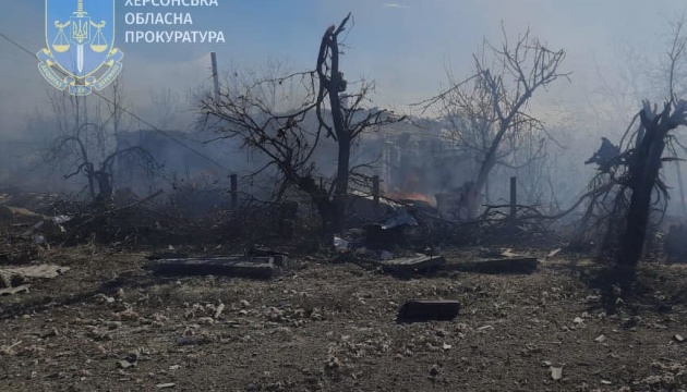 Russen befeuern zwei Dörfer in Region Cherson und verletzen drei Zivilisten