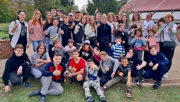 На відпочинок до Польщі вирушили 43 дитини з Херсонщини