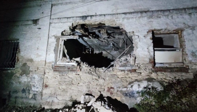 На Дніпропетровщині внаслідок нічних обстрілів пошкоджені шість будинків