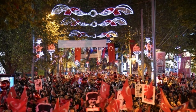 Туреччина відзначає 100 років з дня проголошення республіки