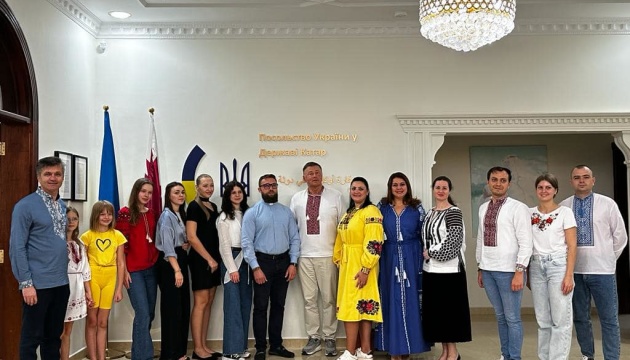 Українська громада Катару доєдналася до написання радіодиктанту національної єдності
