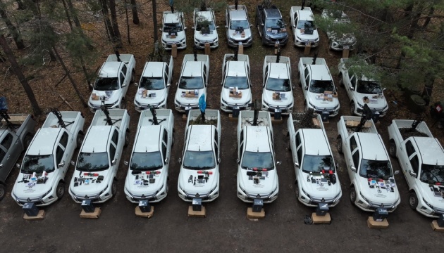 キーウ州行政府、ウクライナ軍の機動防空射撃班に４５台のオフロード車提供