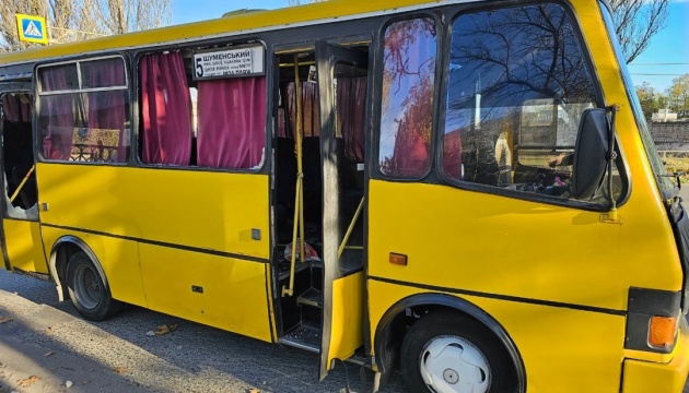 Russians fire on shuttle bus in Kherson, injuring five passengers