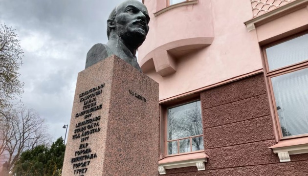 Фінський суд скасував рішення про демонтаж пам'ятника Леніну