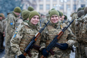 Rosyjski fejk - Ukrainki wabi się do sił zbrojnych pięknymi zdjęciami

