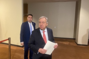Обстріл автомобіля ООН у Херсоні: Гуттереш висловив стурбованість, не згадавши Росію